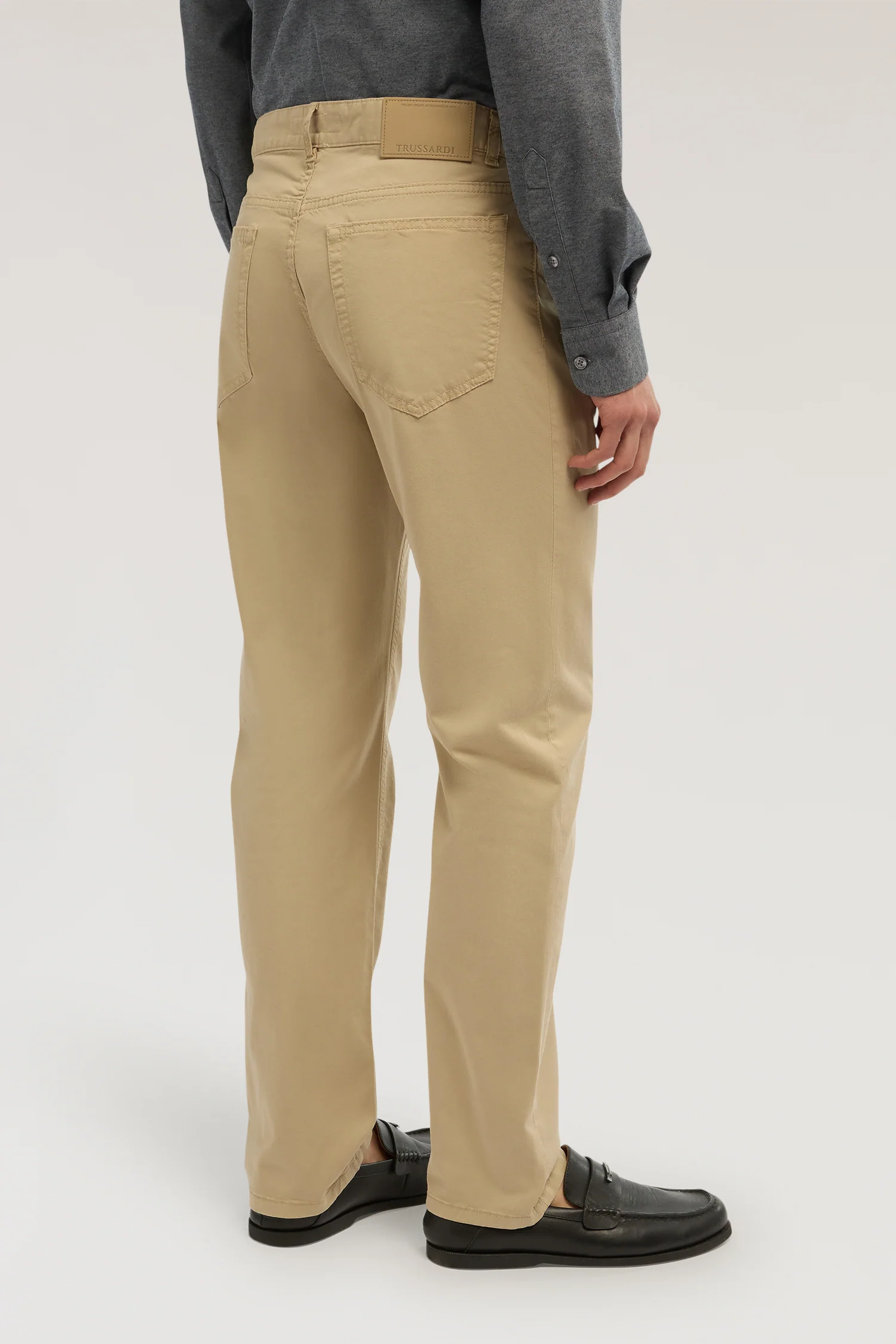 5 pockets Regular 380 ICON in lightweight gabardine - Image 2