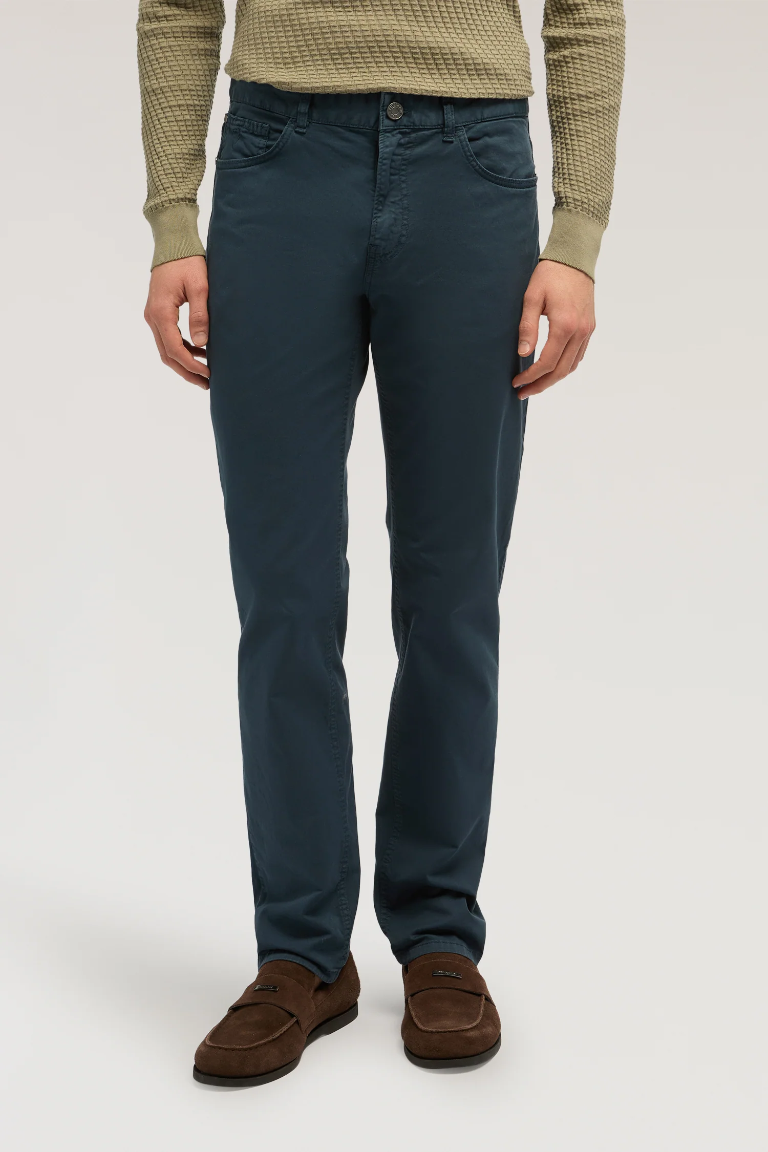 5 Slim 370 CLOSE pockets in lightweight gabardine