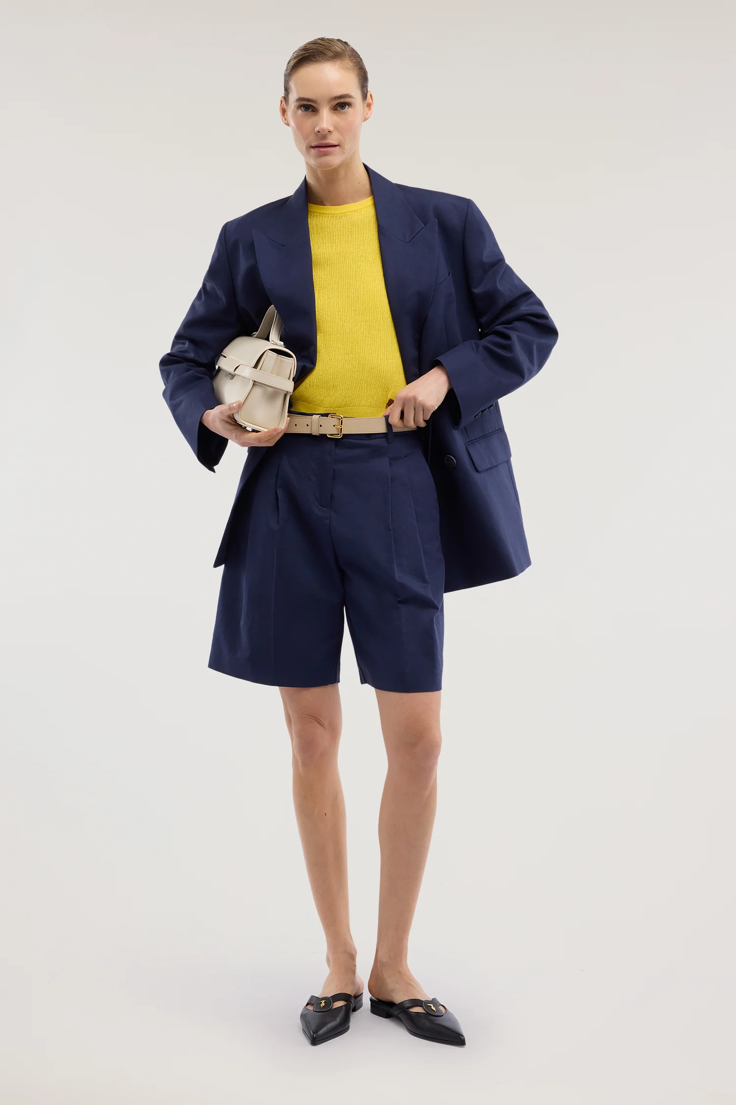 Bermuda shorts in cotton and linen - Image 4