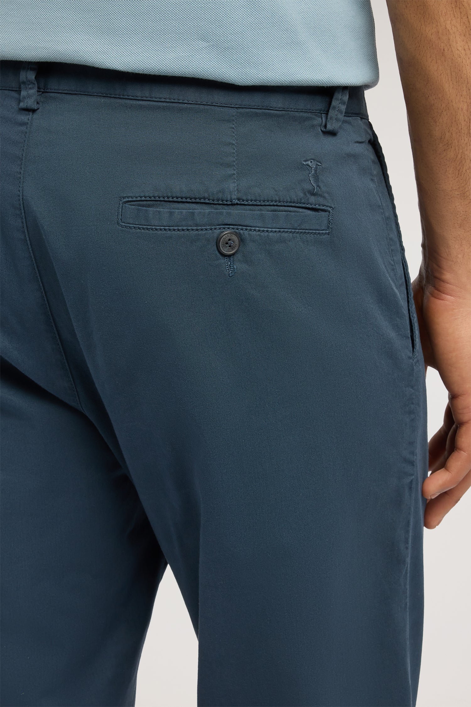 Chino Regular 302 in lightweight drill - Image 3