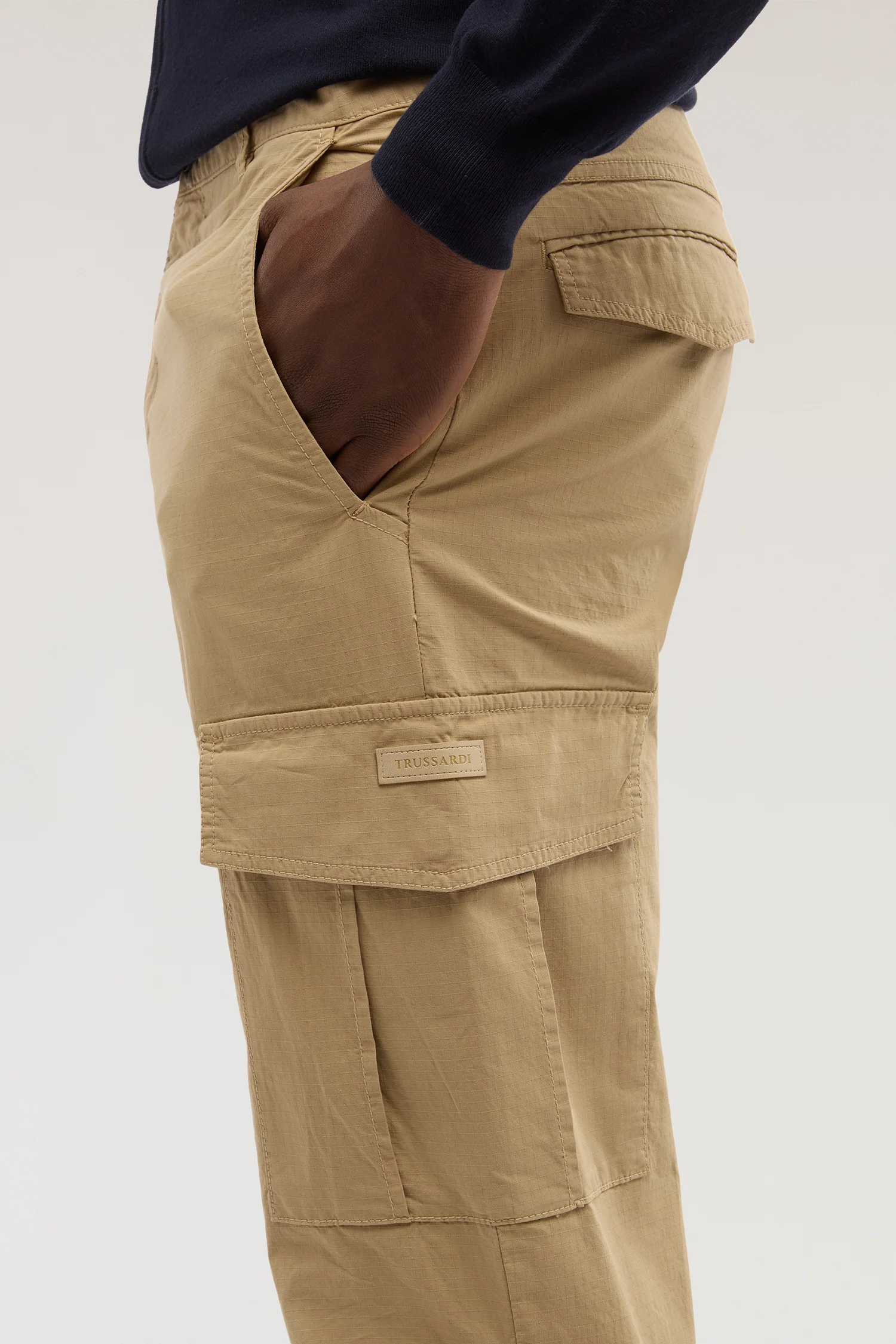 Cotton cargo trousers - Image 3