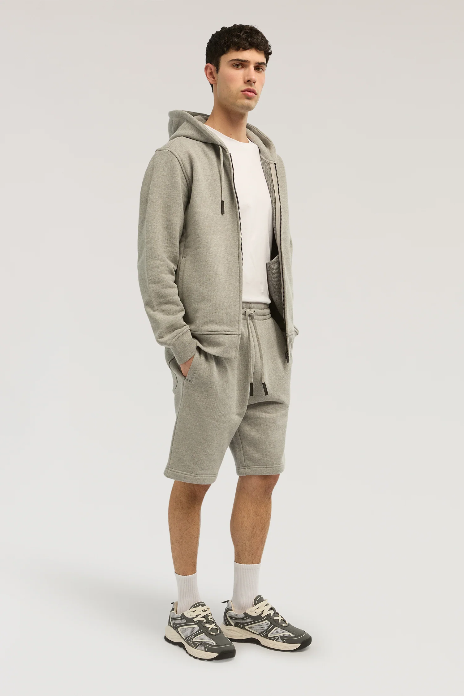 Diagonal jersey Bermuda shorts - Image 4