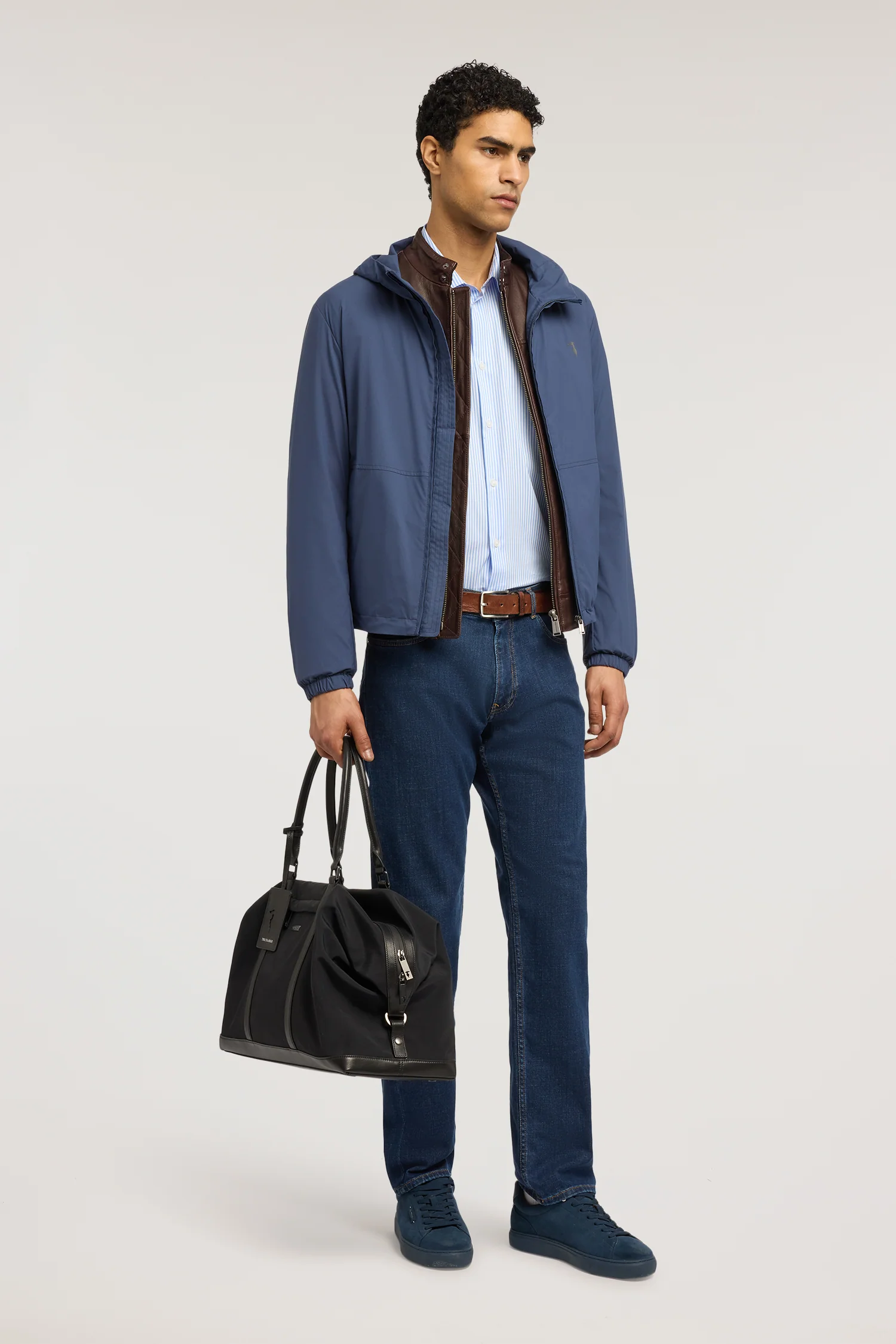 Hooded jacket in microfibre - Image 4
