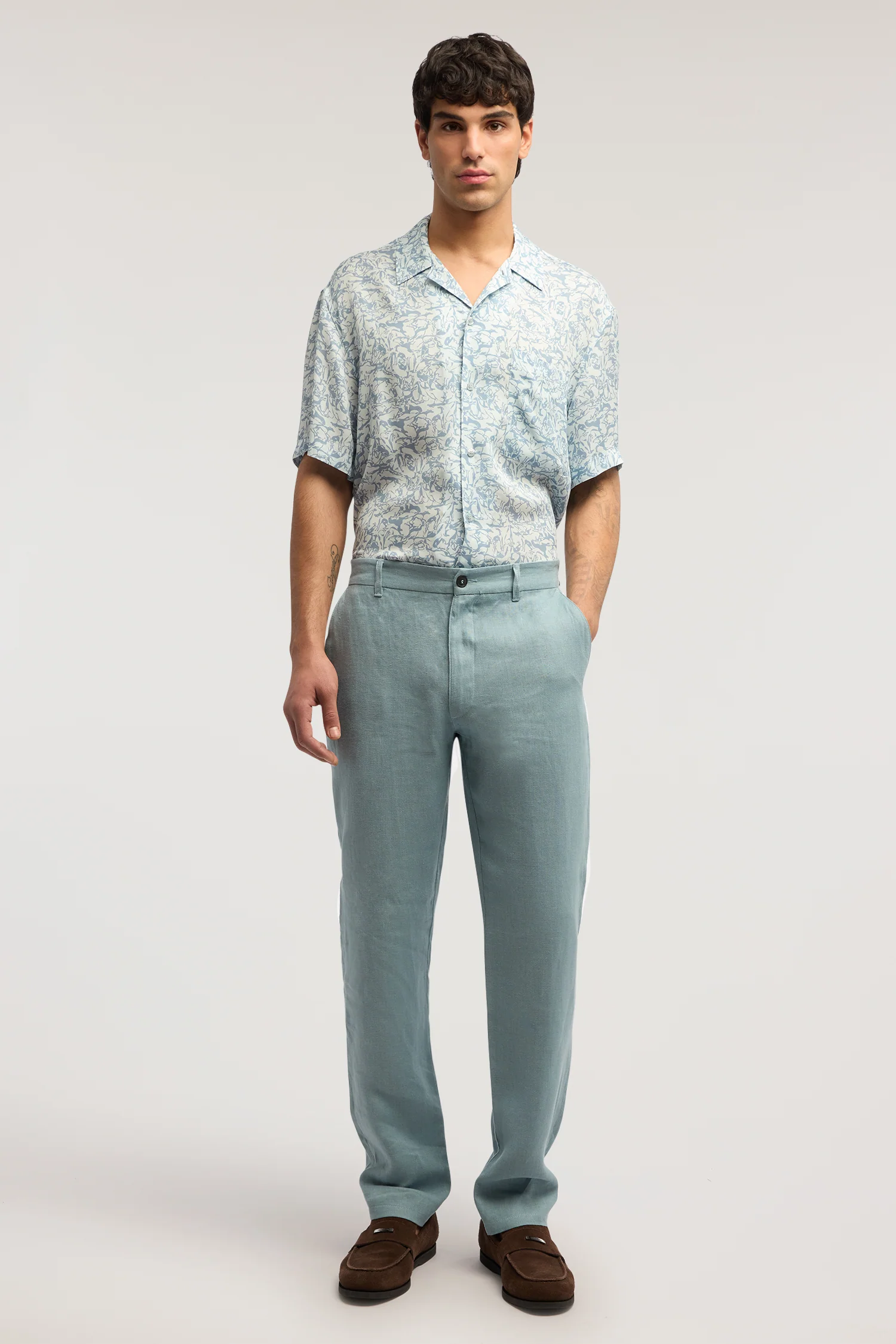 Linen trousers with elastic waist - Image 4