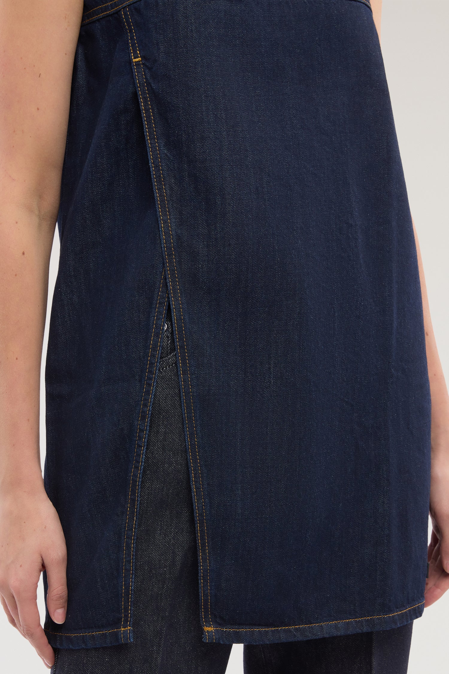 Long top with denim slit - Image 4