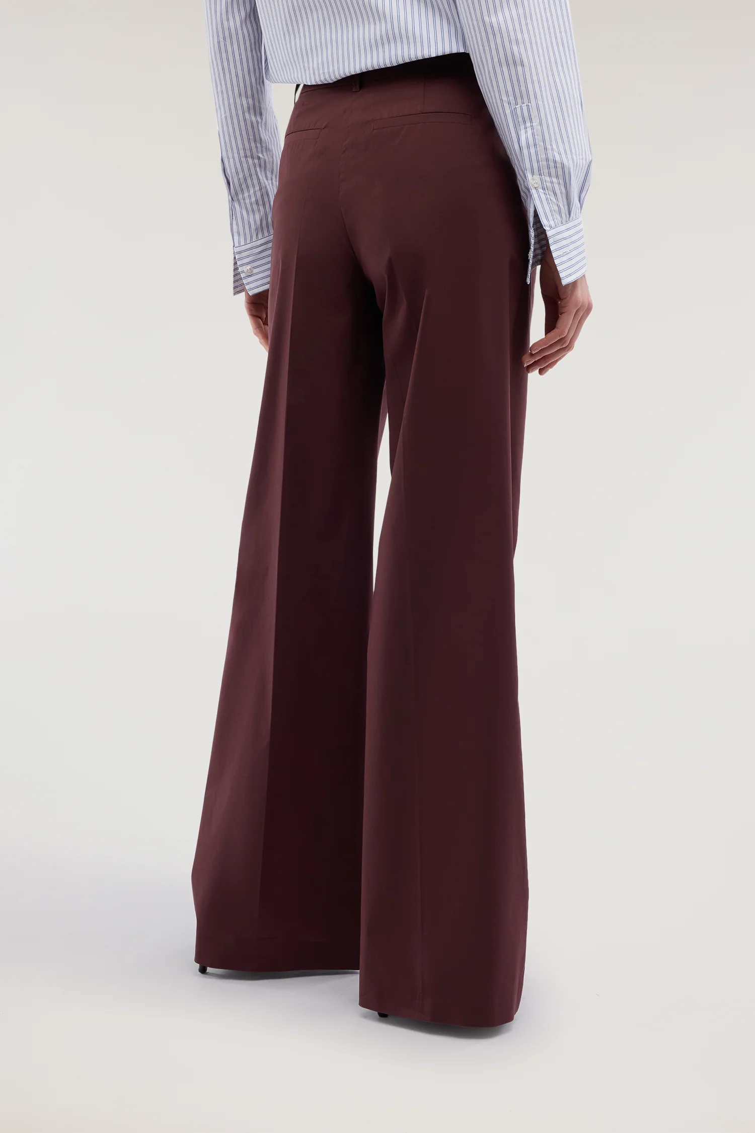 Loose-fitting cotton trousers - Image 2