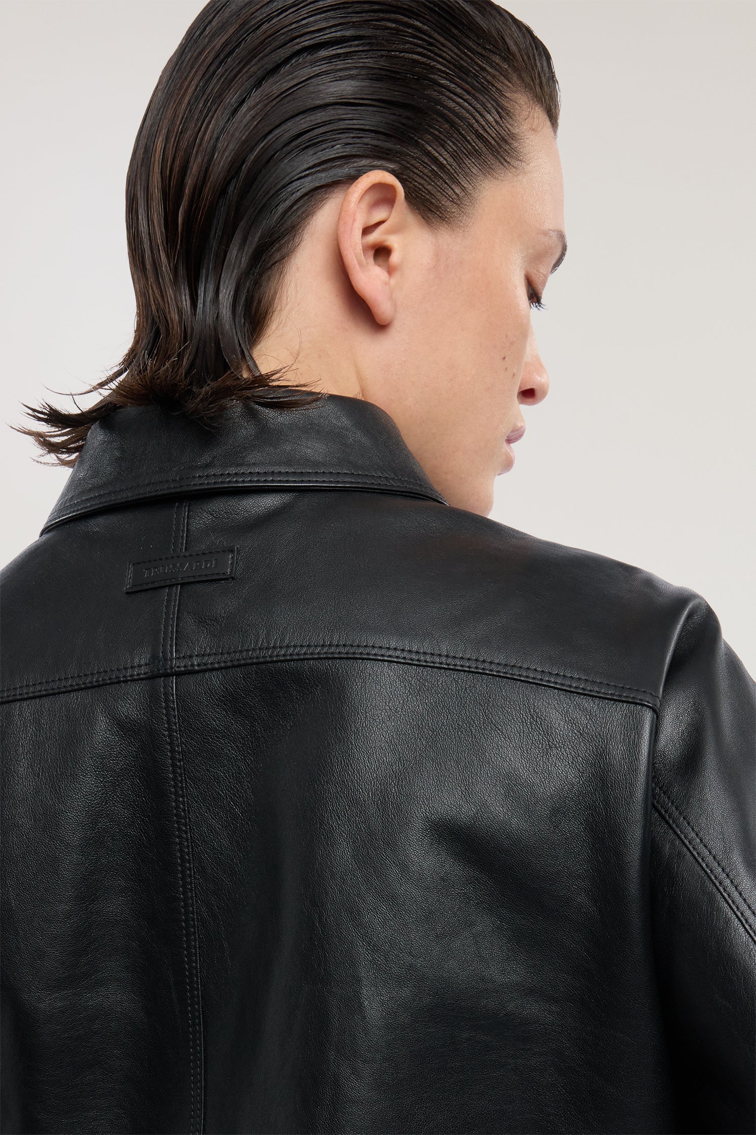 Metal-free leather bomber jacket - Image 3