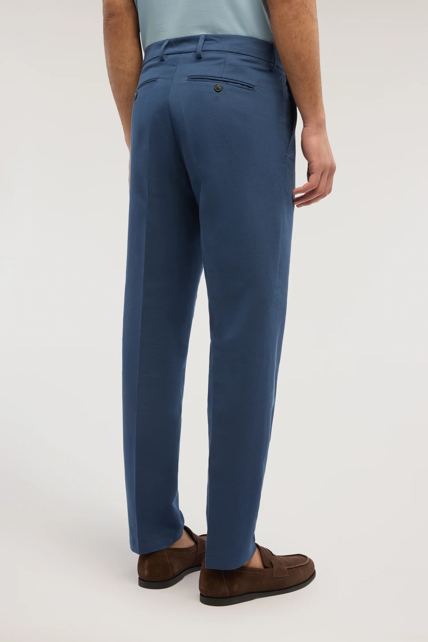 Relaxed fit trousers in linen blend - Image 2