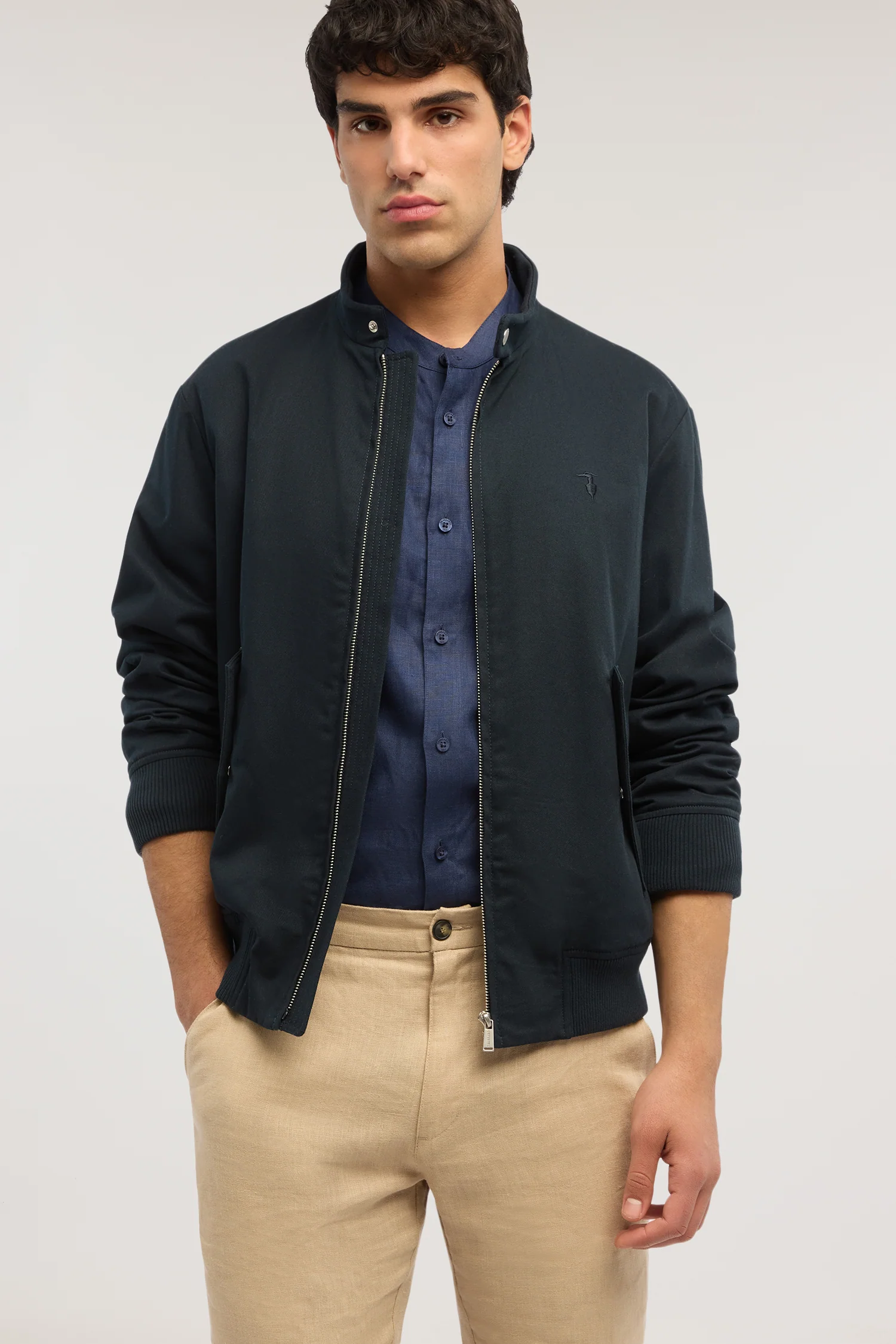 Shirt with Korean collar in linen - Image 4