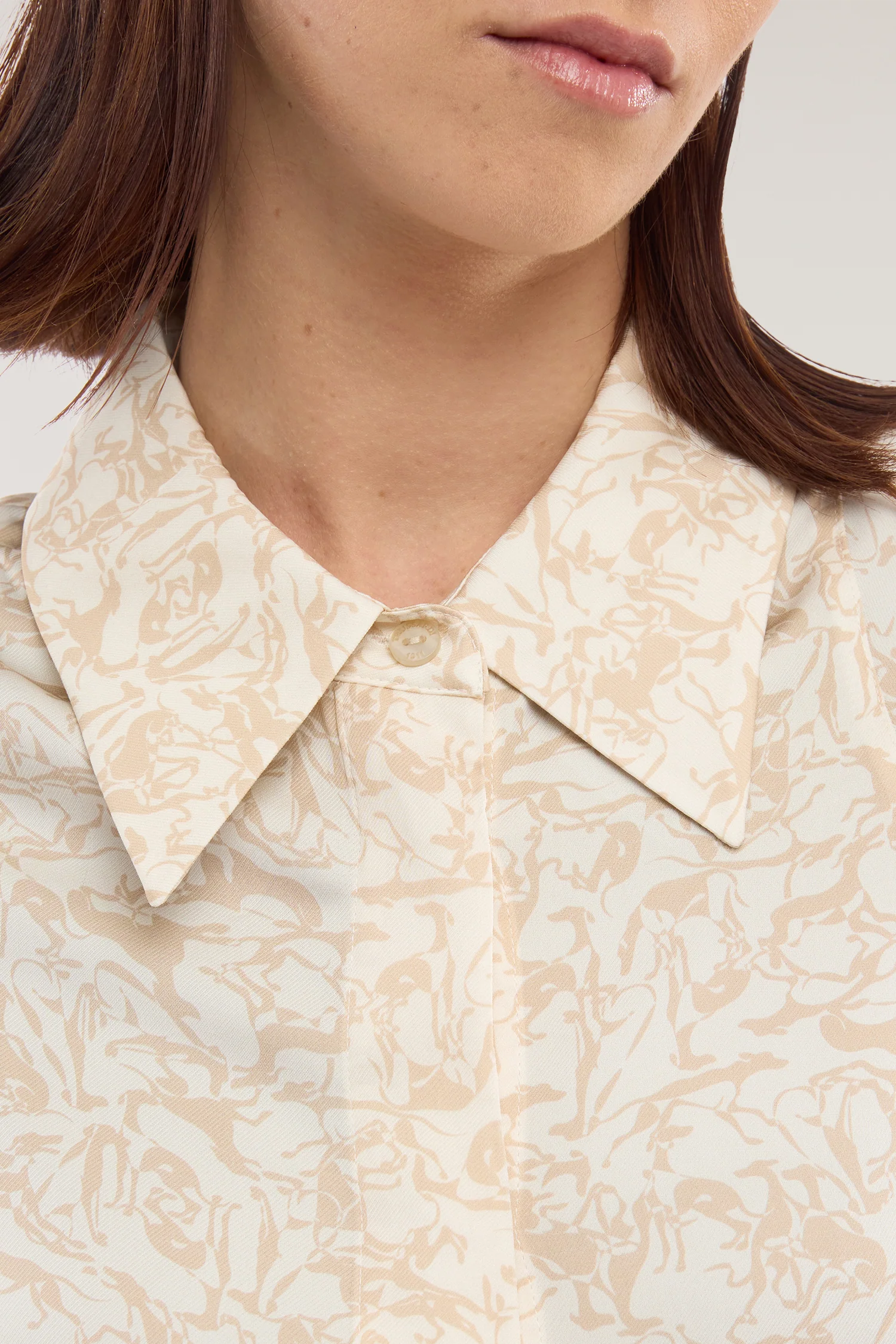 Shirt with viscose twill print