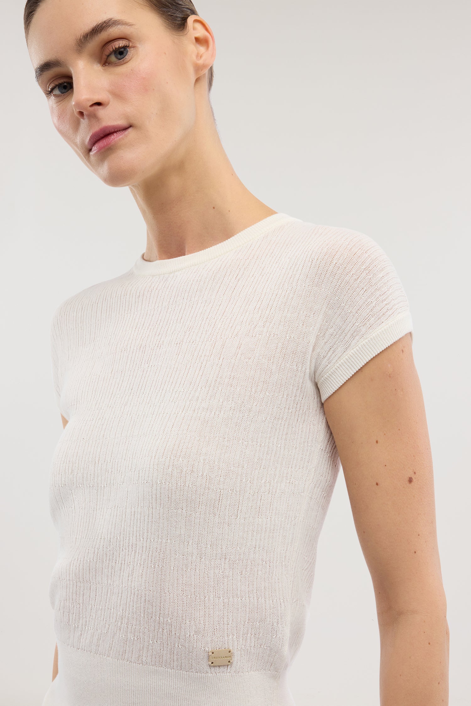 Short-sleeved cotton crepe T-shirt with 3D texture - Image 3