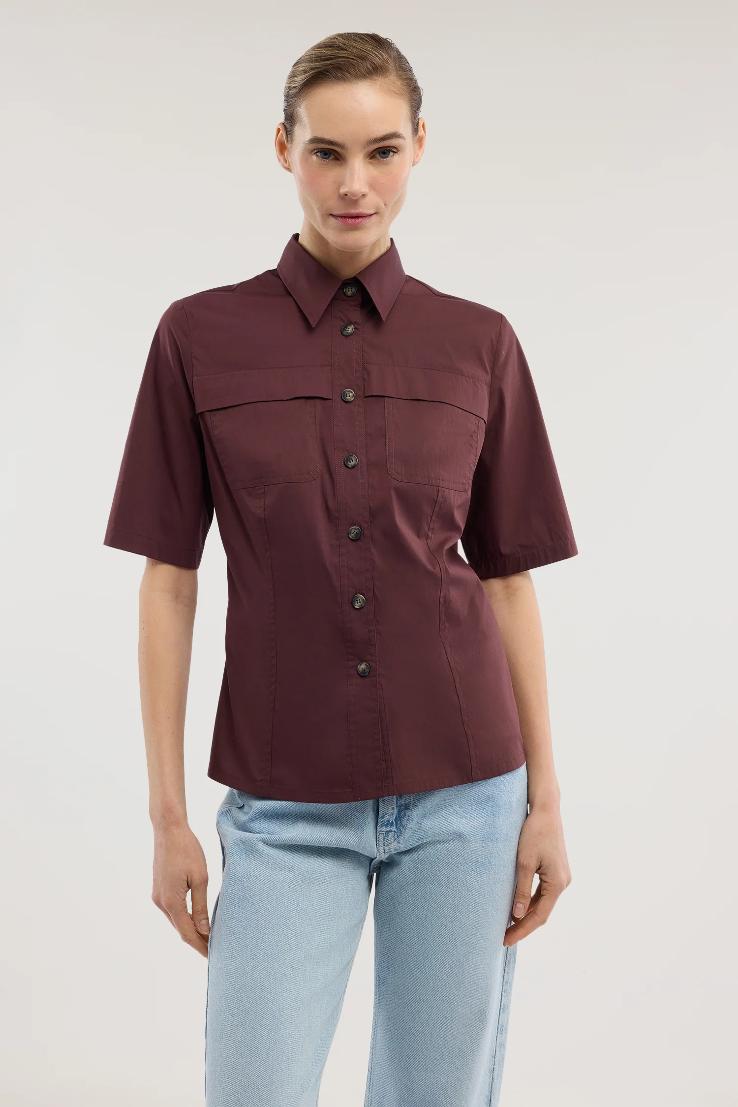 Short-sleeved cotton shirt in lightweight fabric