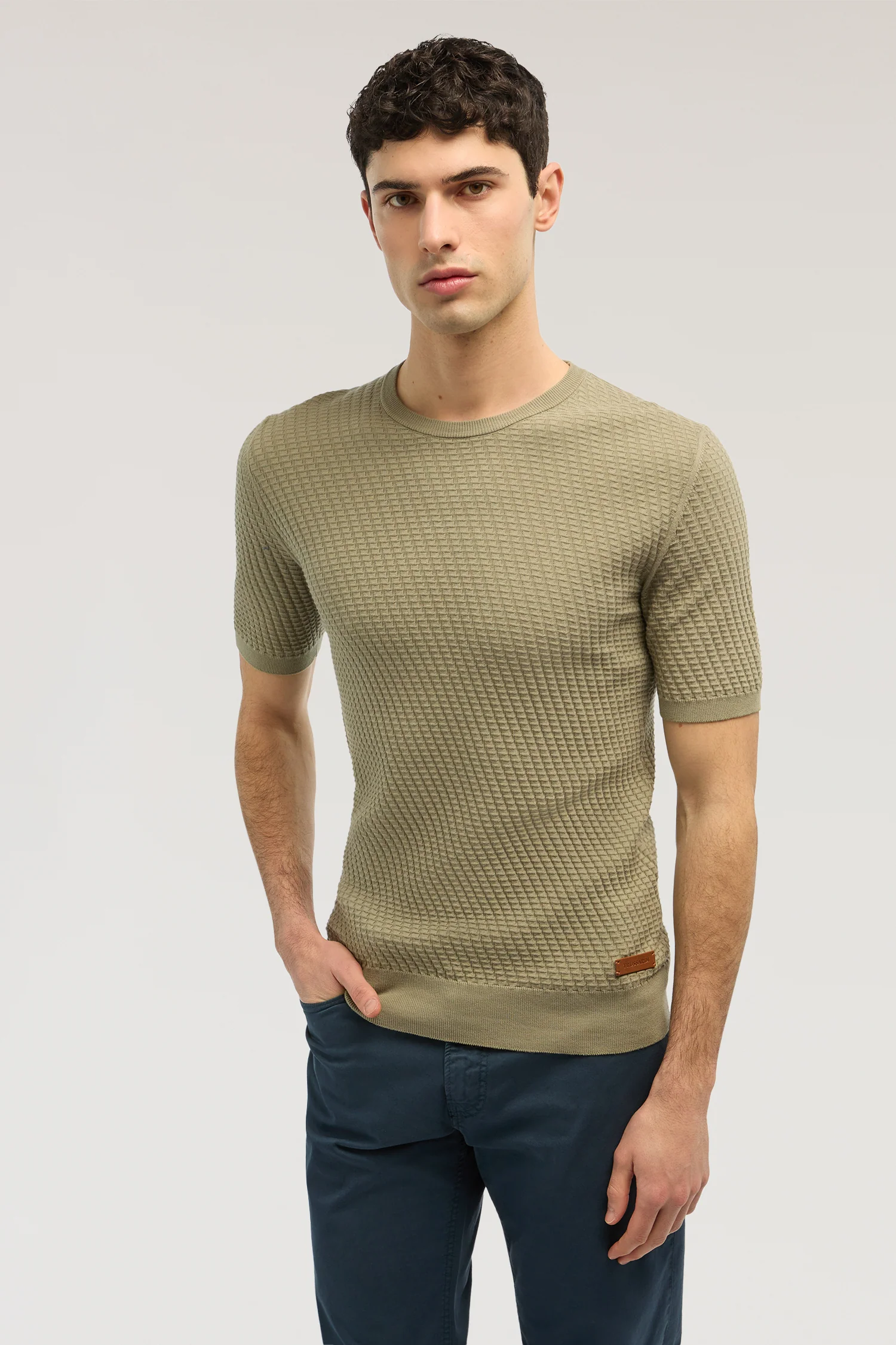Short-sleeved cotton t-shirt with three-dimensional texture