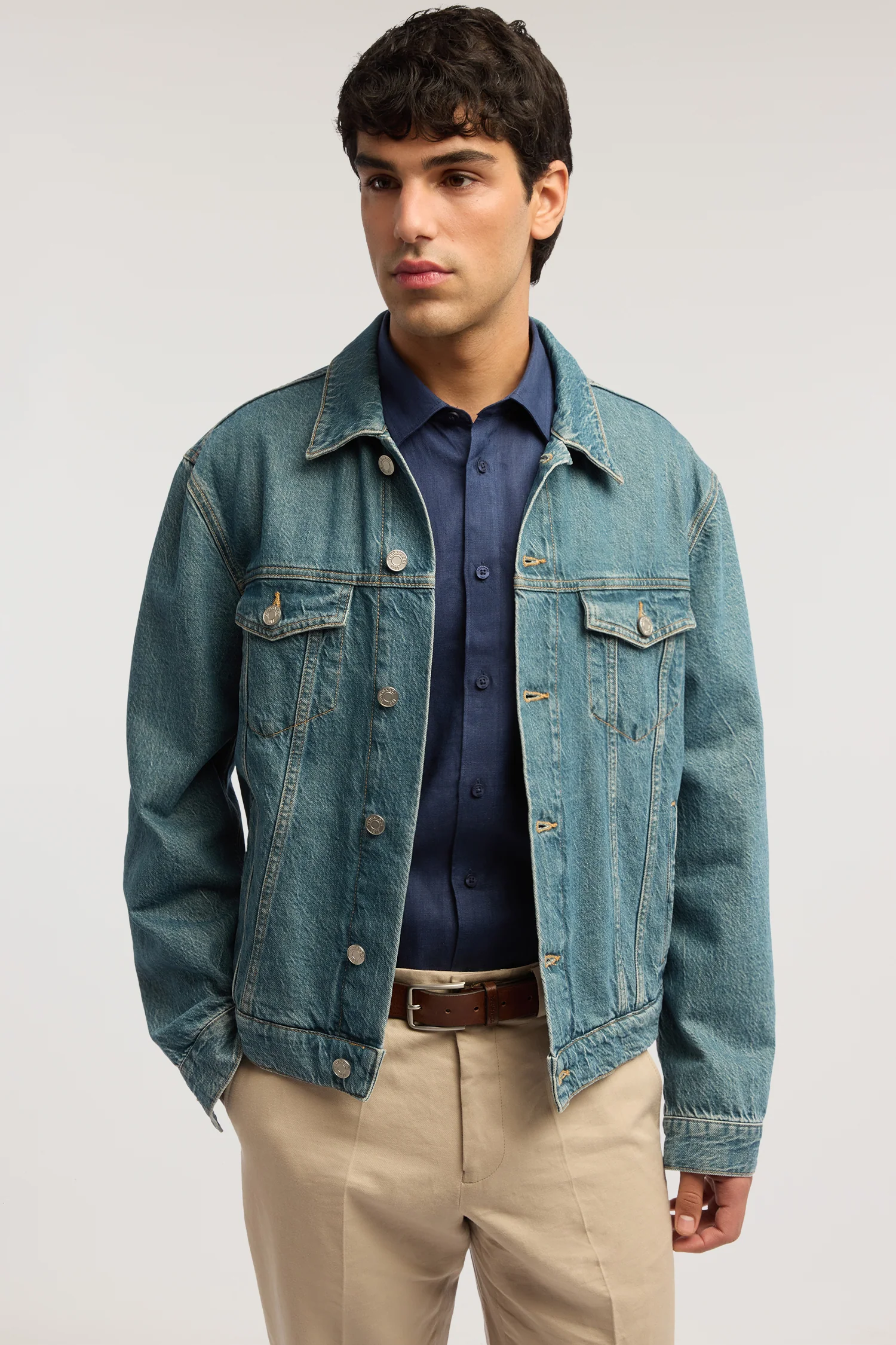 Short-sleeved linen shirt - Image 4