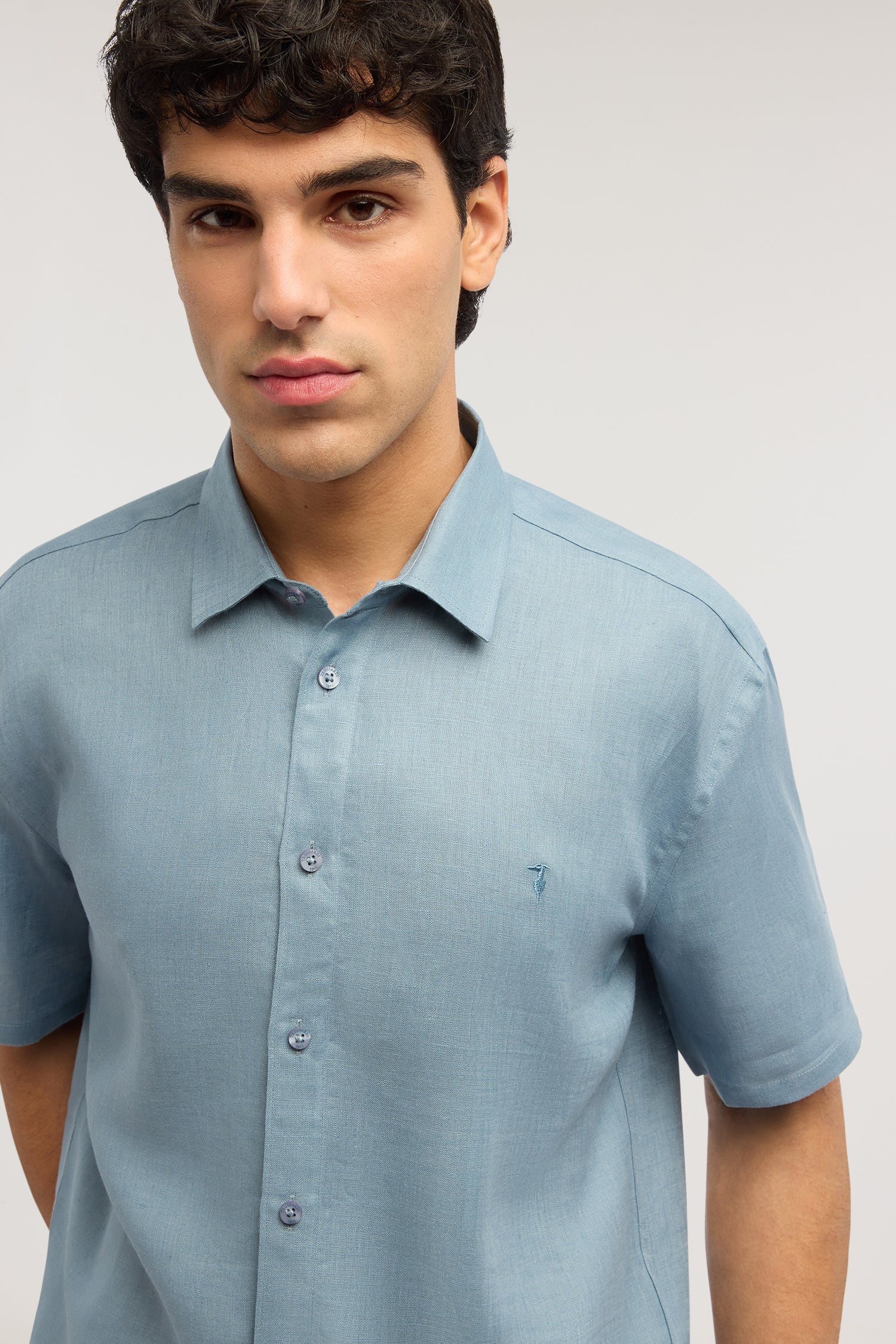 Short-sleeved linen shirt - Image 3