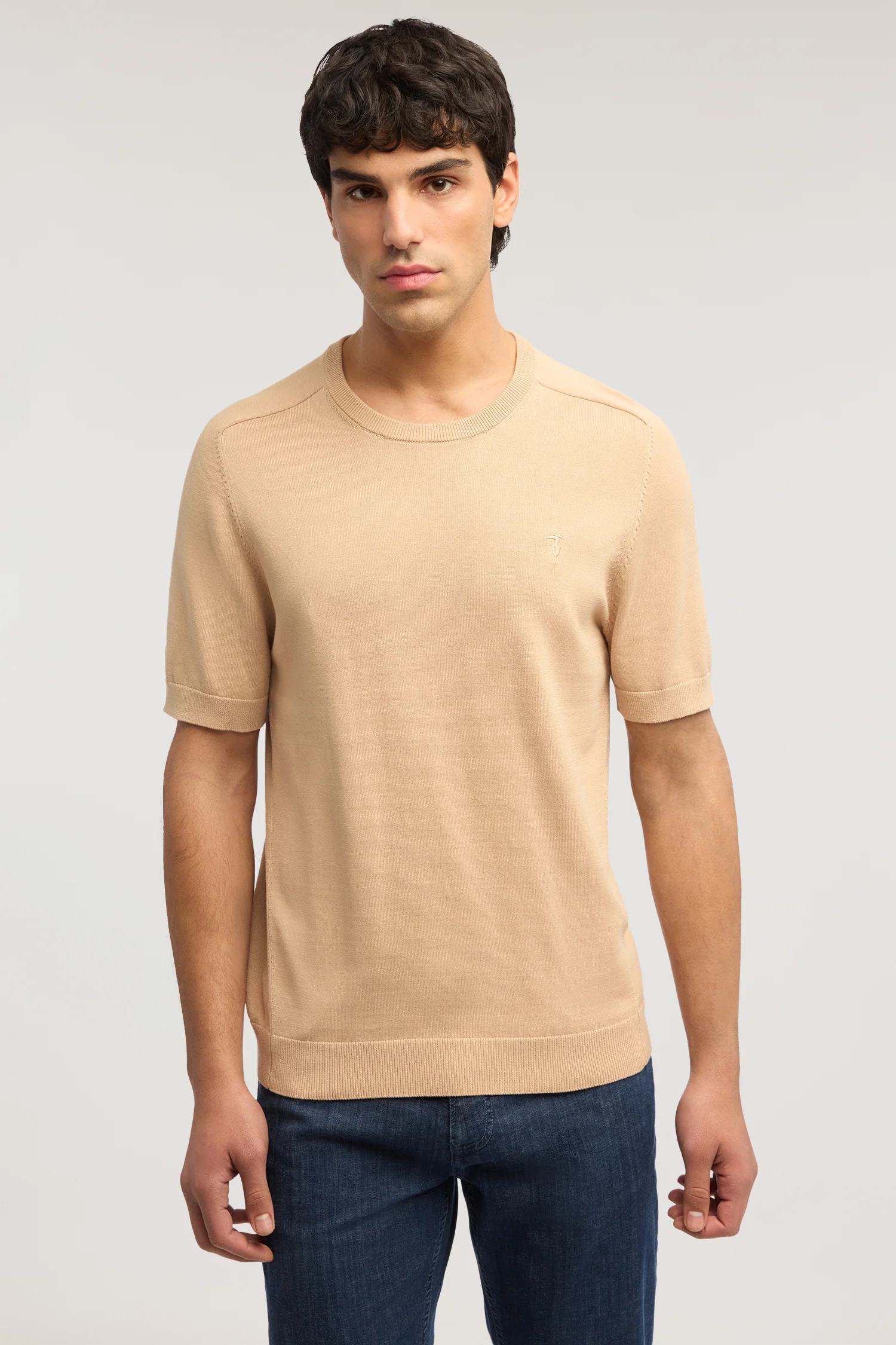 Short-sleeved t-shirt in cotton and linen