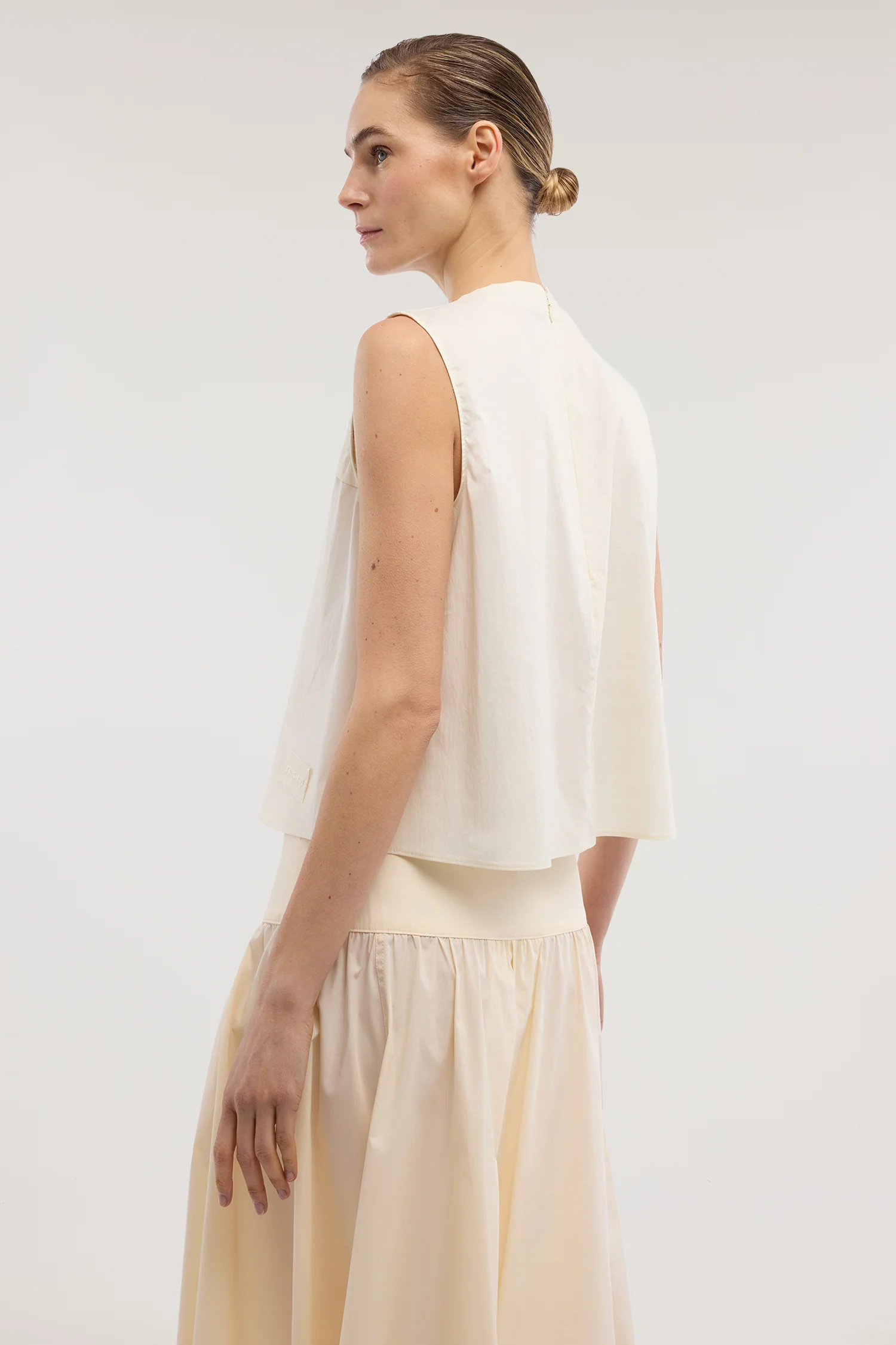 Sleeveless blouse in poplin - Image 3