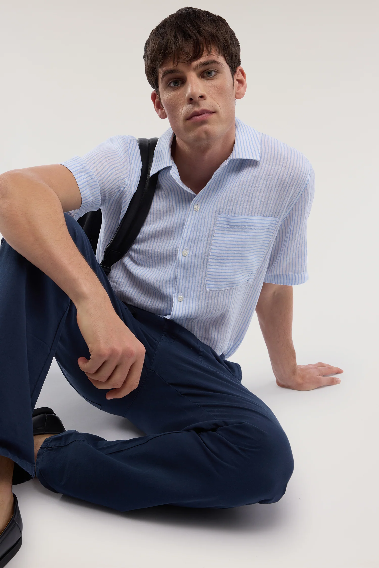 Striped linen bowling shirt - Image 4