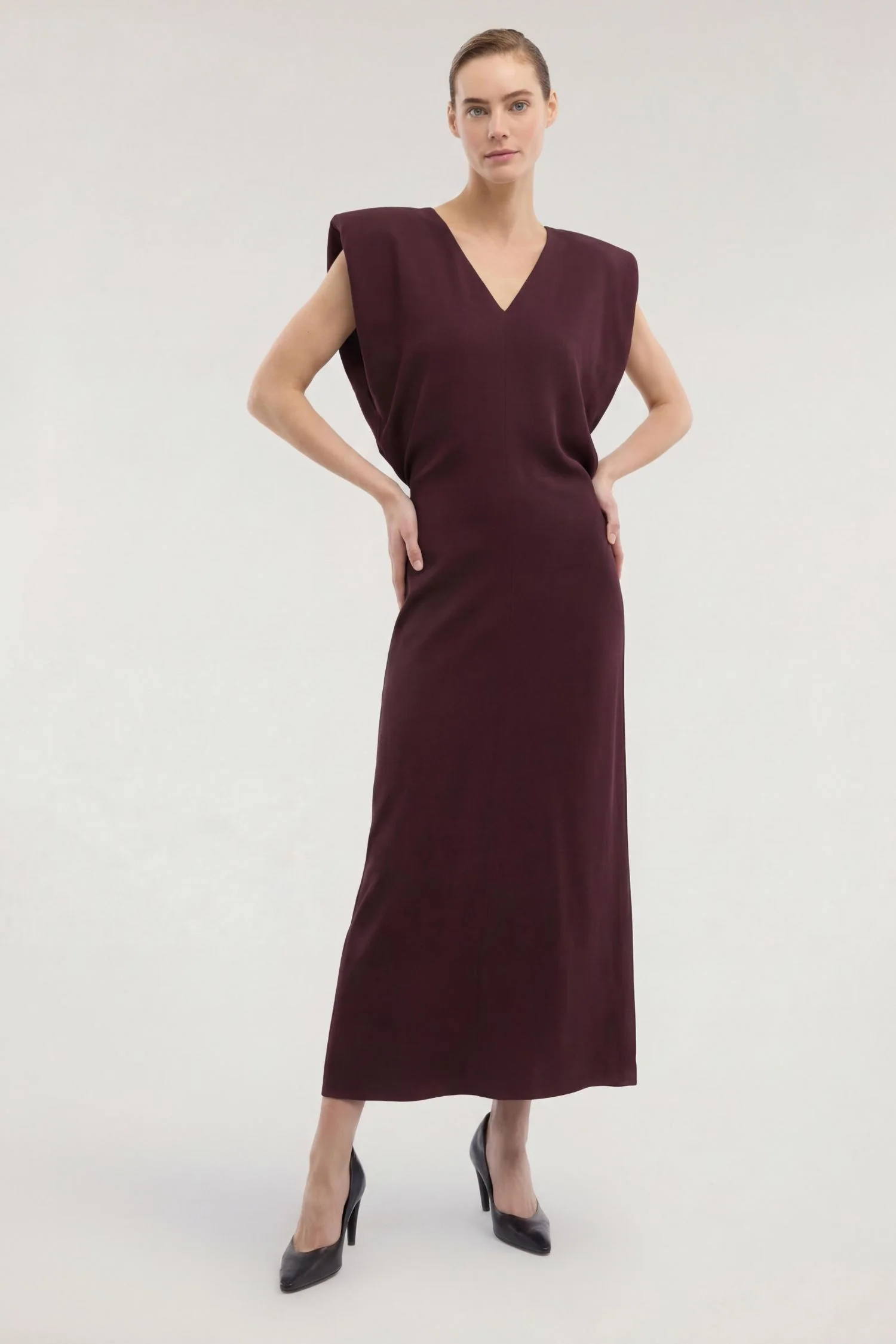 V-neck dress in viscose twill