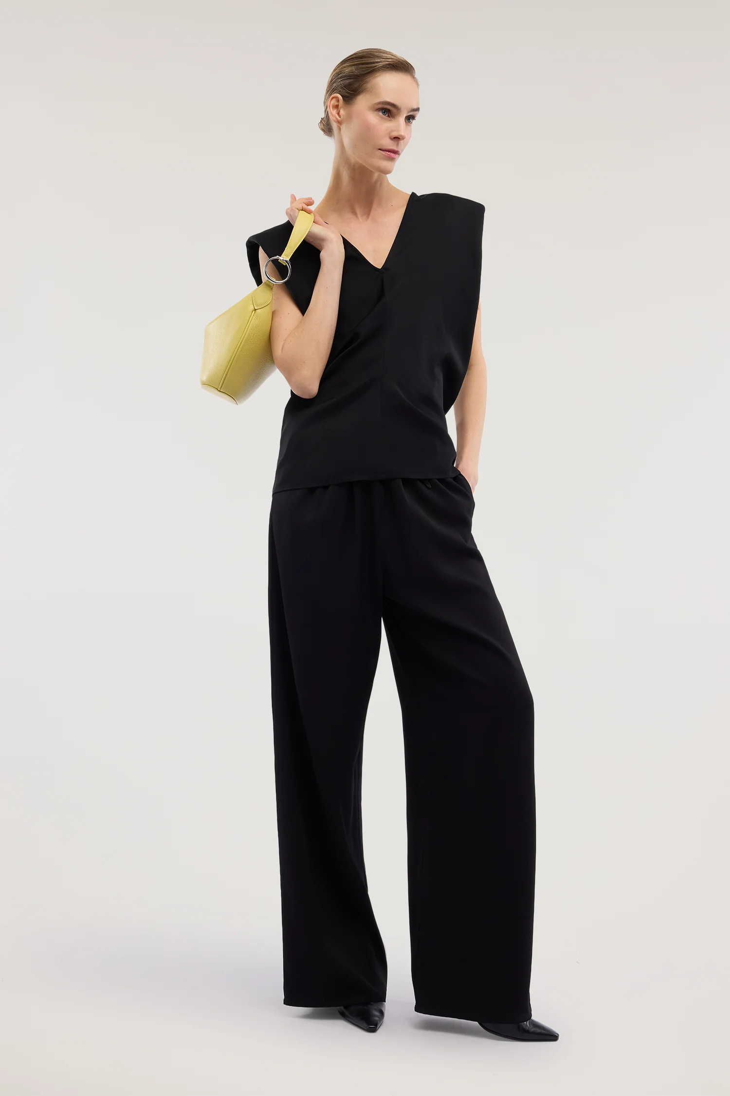 V-neck top in viscose twill - Image 4