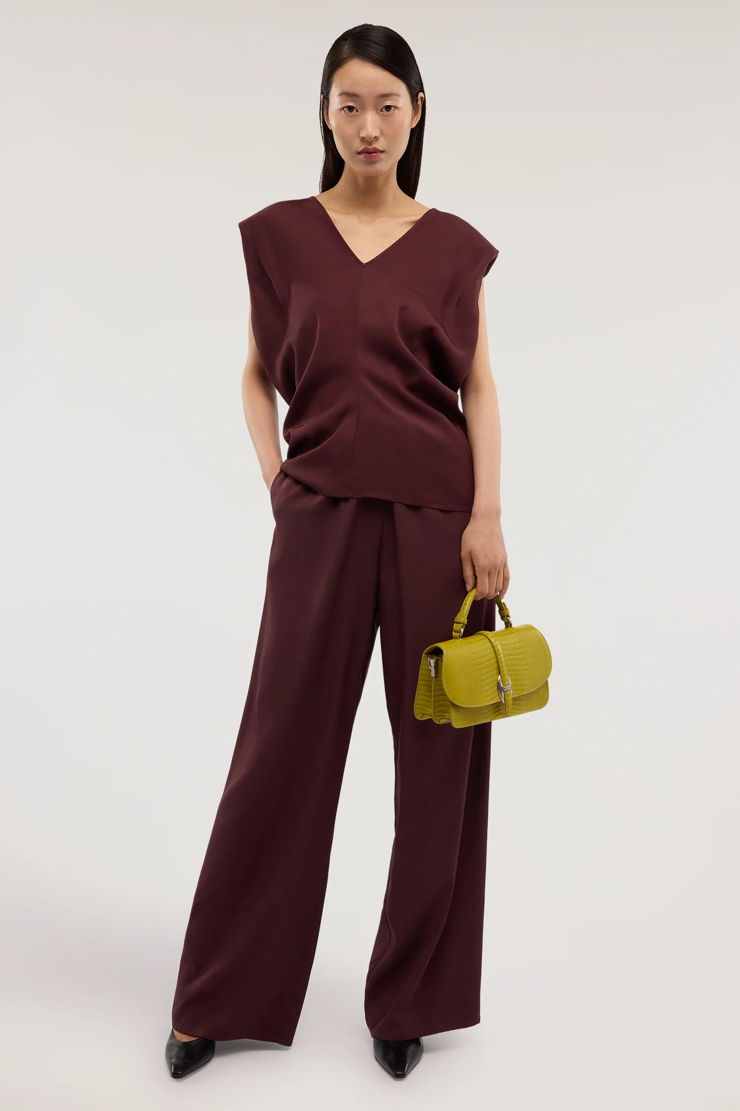 V-neck top in viscose twill - Image 4