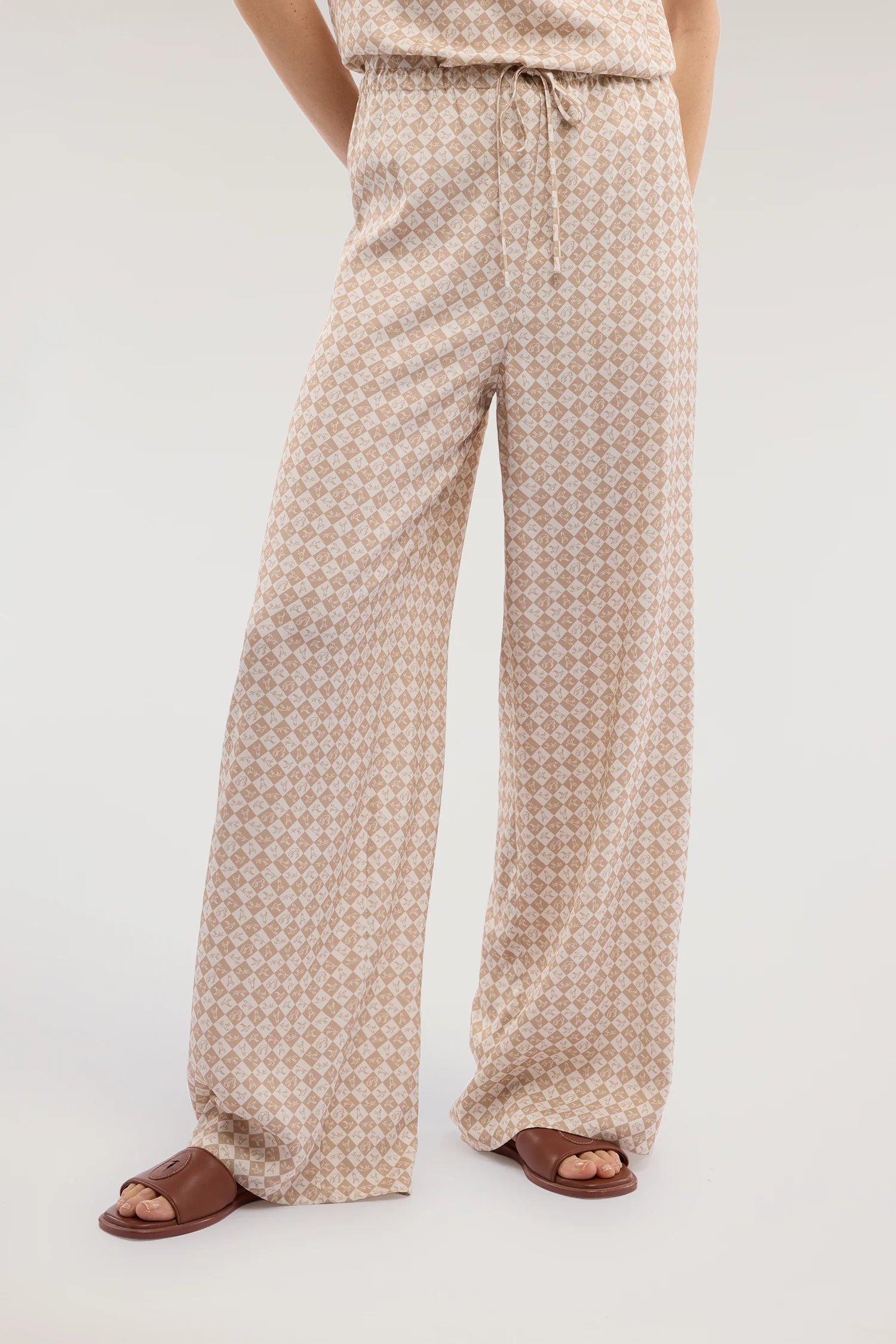 Wide-leg trousers with viscose twill print